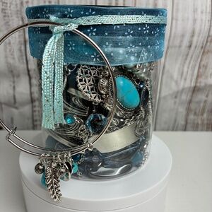 Mystery Treasure 16 oz Jar - Lot 0271